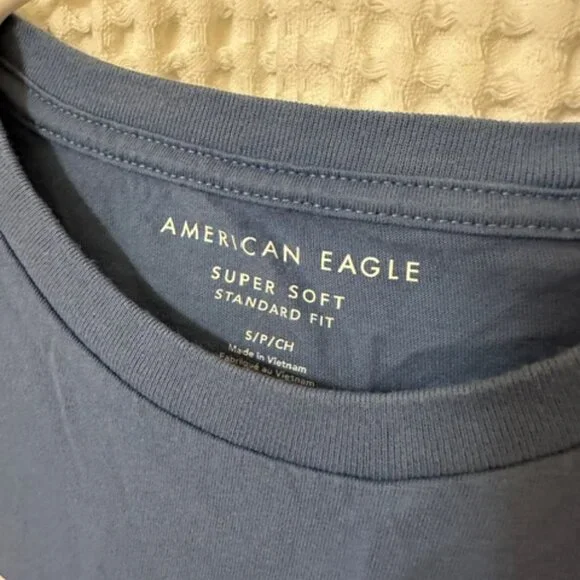 Lot of 3 American Eagle Outfitters T Shirts - Picture 7 of 13